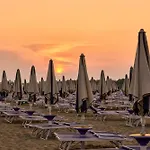 Apartamento Wonderful With Garden Bibione